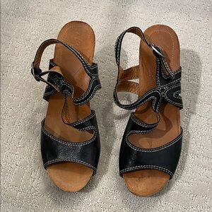 Naya Stylish Black Leather Sandals women’s size 11 N
